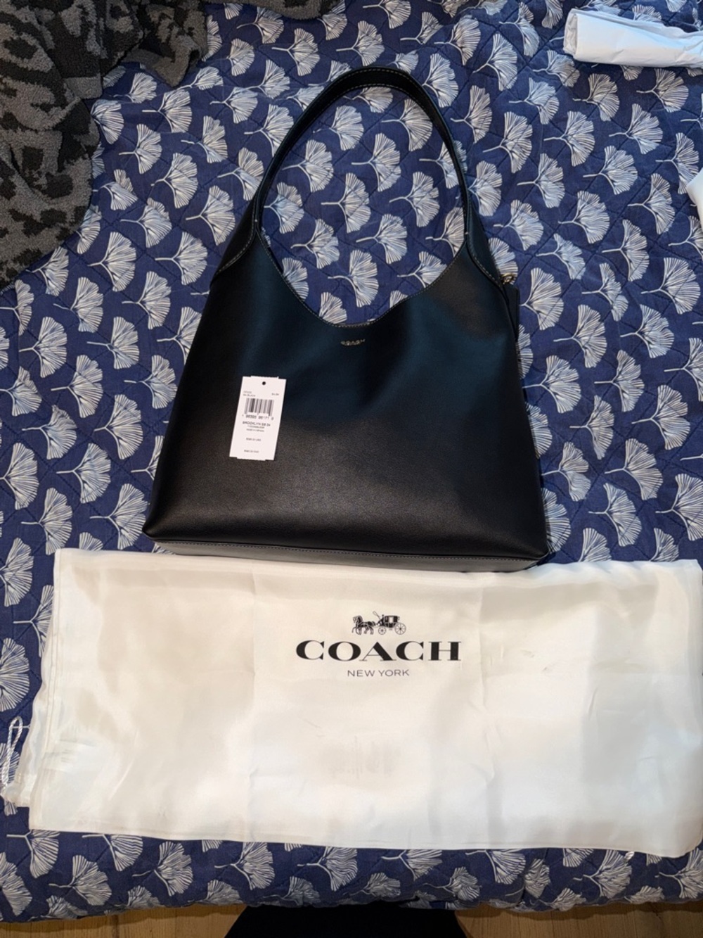 Coach Brooklyn 34 in Black Leather - Picture 7 of 8